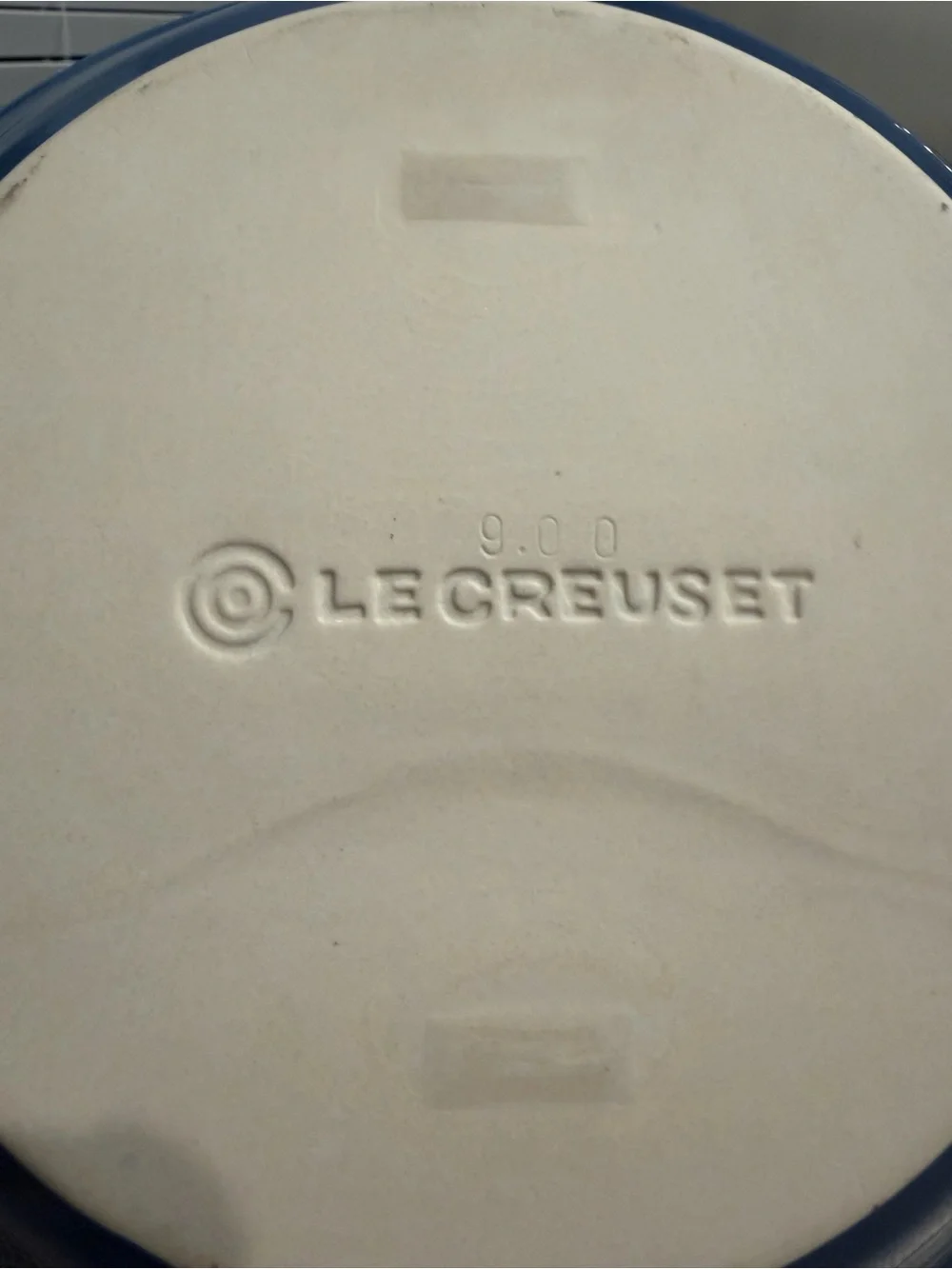 Le Crueset 9”  NEW  blue pie dish